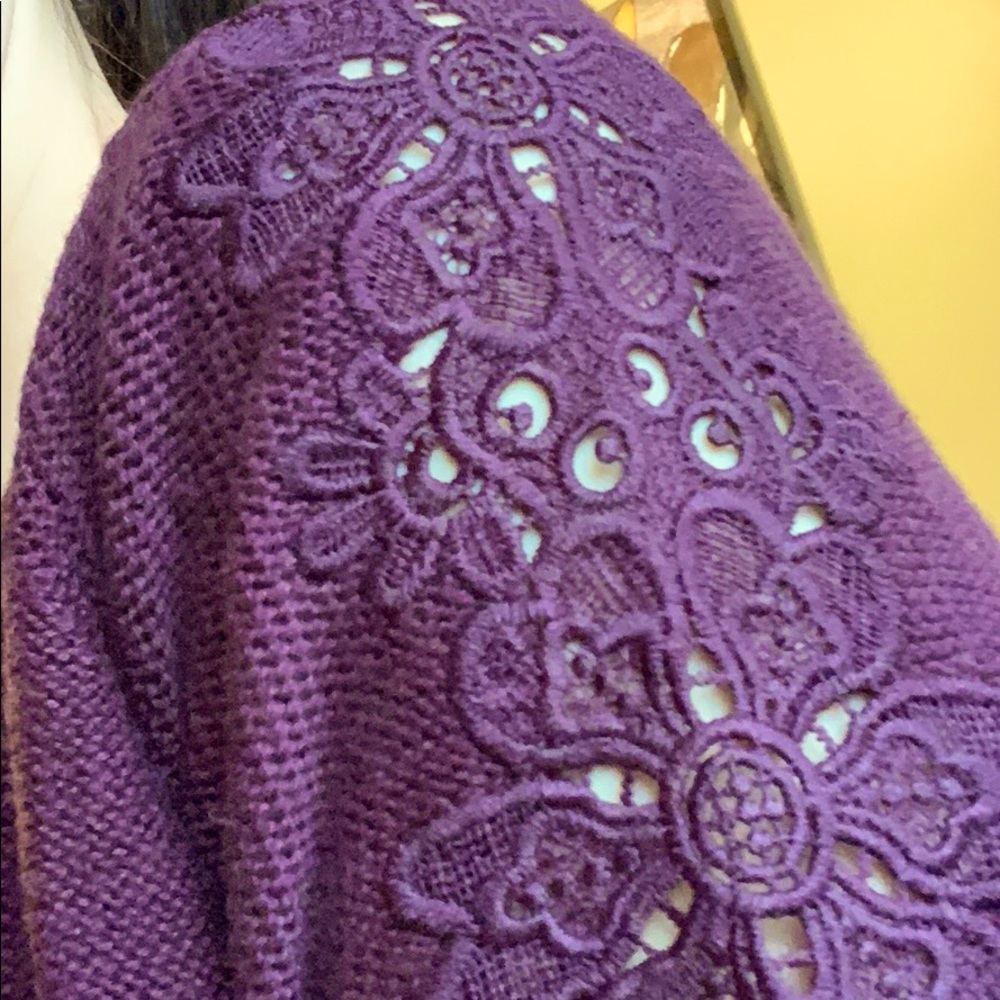 New York &Co floral cutout sweater